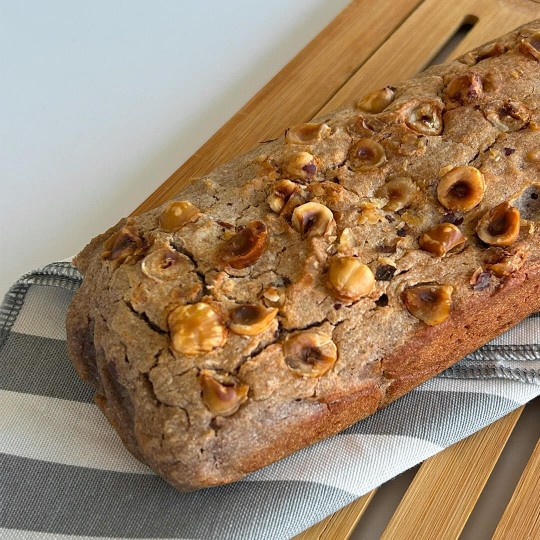 Glutensiz Baton Fındıklı Karabuğday Ekmeği